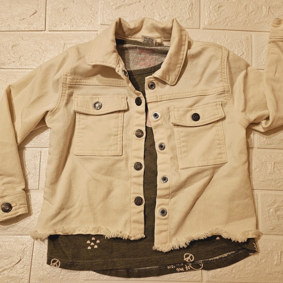 5T Cream Jean Jacket and Hunter Green Pink Jellyfish Shirt - Picture 1 of 8